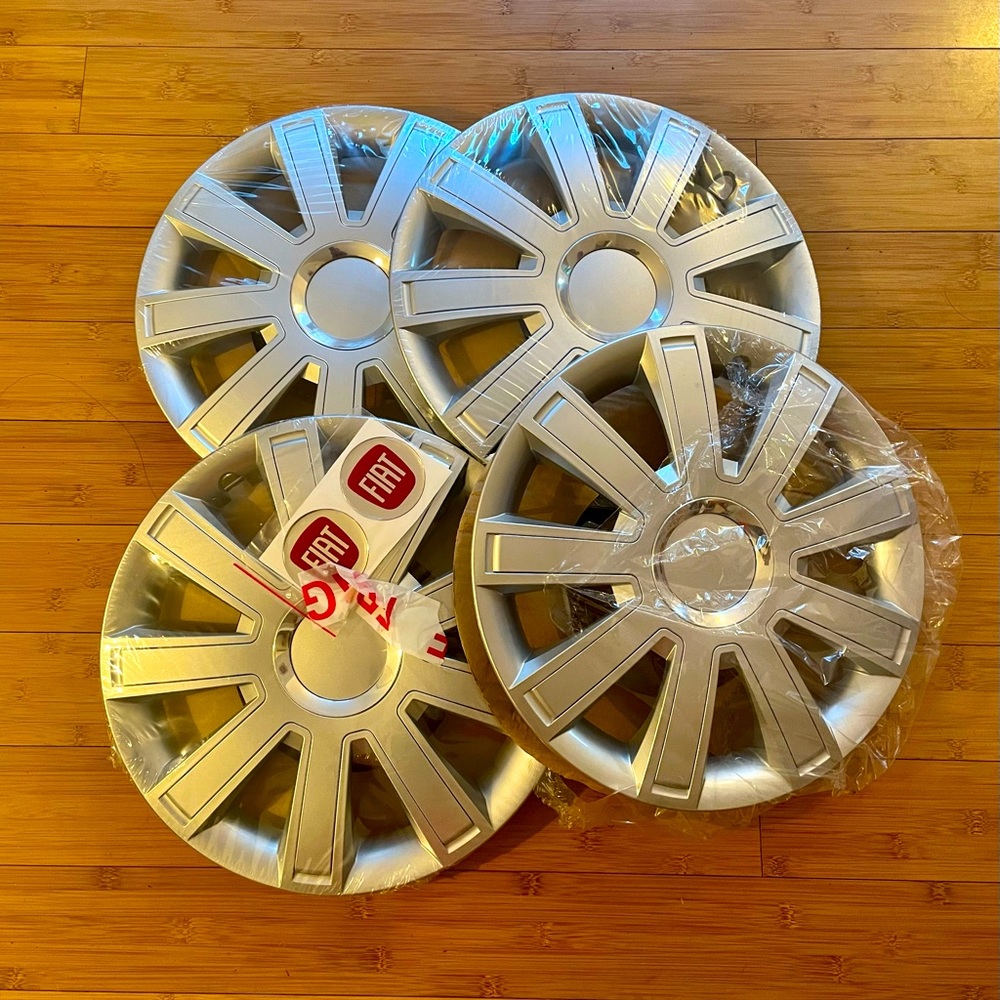 *NWOT* fiat 500 hubcaps 14” (set of 4)